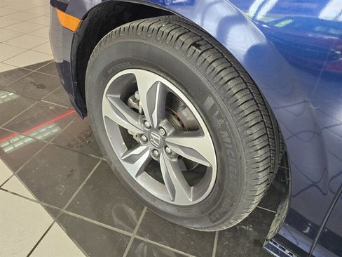 Used 2018 Honda Odyssey Touring image 25