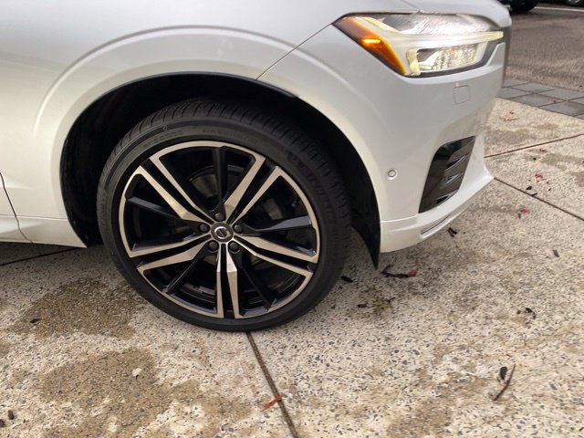 Used 2019 Volvo XC60 T5 R-Design w/ Protection Package Premier AWD/4WD image 24
