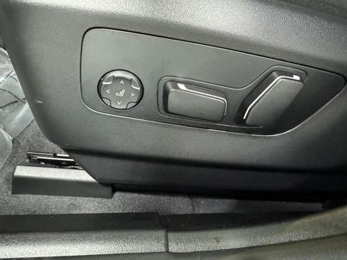 New 2026 BMW 550e xDrive image 29