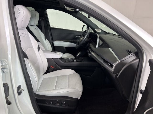 Used 2024 Cadillac XT4 Sport AWD/4WD image 27
