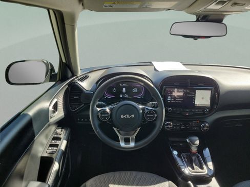 Used 2024 Kia Soul S FWD image 14