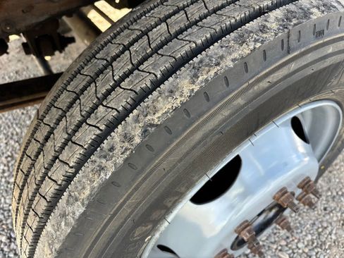 Used 1999 Ford F450 2WD Regular Cab Super Duty image 12