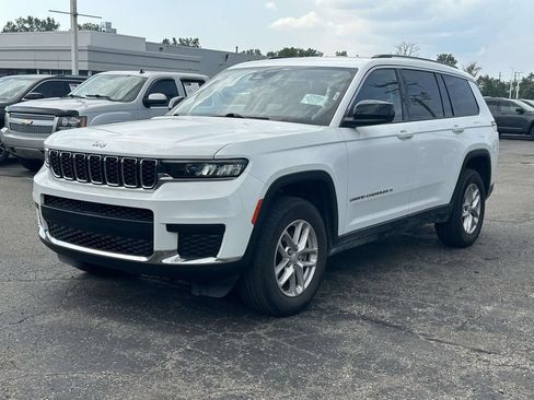 Used 2023 Jeep Grand Cherokee L Laredo w/ Luxury Tech Group I AWD/4WD image 7