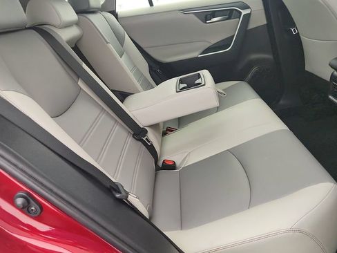 Used 2021 Toyota RAV4 XLE Premium FWD image 27