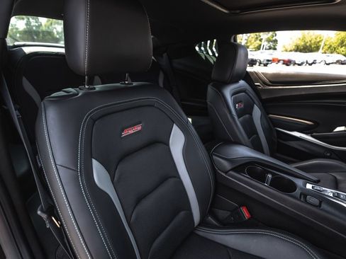 Used 2021 Chevrolet Camaro SS RWD image 23