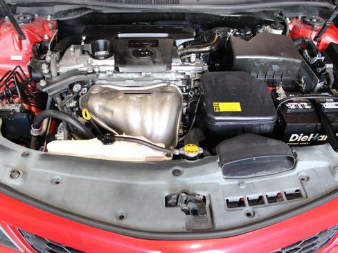 Used 2012 Toyota Camry SE FWD image 32