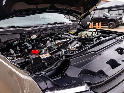 Used 2026 Ford F250 Platinum w/ Platinum Plus Package image 39