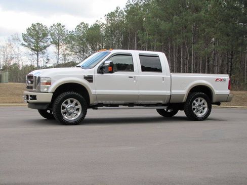 Used 2010 Ford F250 King Ranch image 5