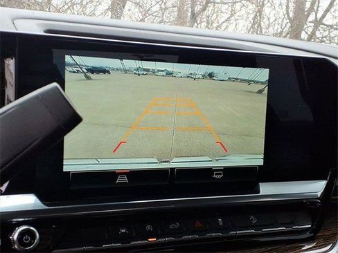 Used 2024 GMC Sierra 1500 Elevation image 13