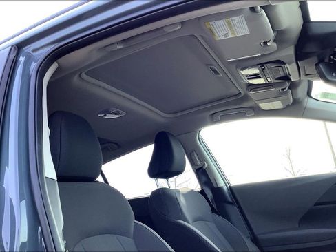 Certified 2025 Subaru Crosstrek 2.0i Premium image 25