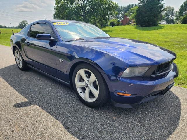 Used 2010 Ford Mustang GT RWD image 4