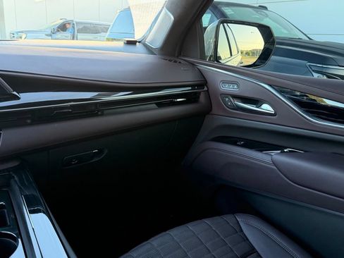 Used 2024 Cadillac Escalade V AWD/4WD image 22