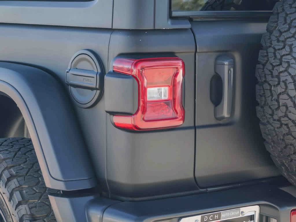 Certified 2022 Jeep Wrangler Unlimited Rubicon 4xe AWD/4WD image 7