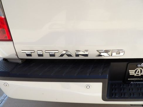 Used 2017 Nissan Titan SL w/ Chrome Package image 34