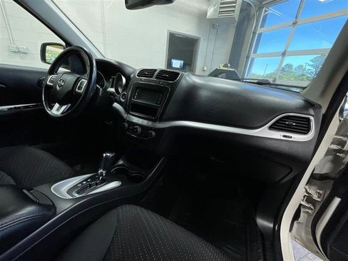 Used 2018 Dodge Journey SE w/ Connectivity Group FWD image 27