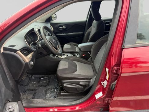 Used 2014 Jeep Cherokee Sport FWD image 10