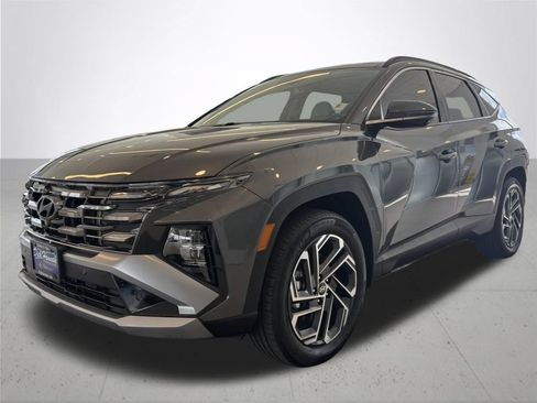 Used 2025 Hyundai Tucson Limited AWD/4WD image 2