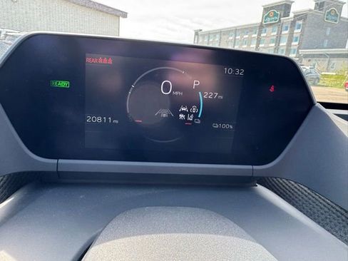 Used 2024 Toyota bZ4X XLE w/ Weather Package AWD/4WD image 10