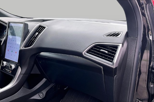 Certified 2024 Ford Edge ST-Line AWD/4WD image 19
