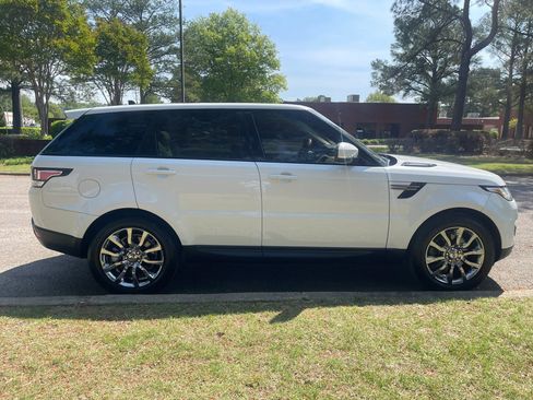 Used 2016 Land Rover Range Rover Sport SE image 6