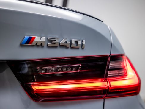 Used 2023 BMW M340i image 32