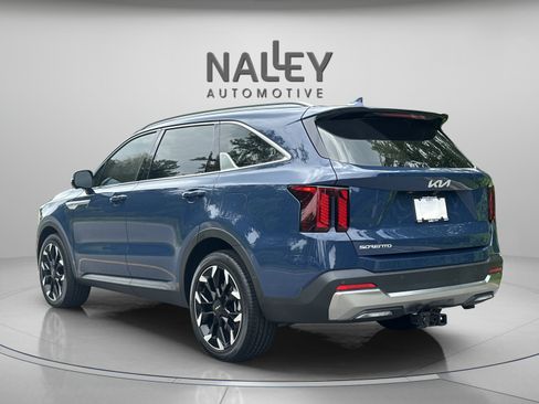 Certified 2025 Kia Sorento SX FWD image 4