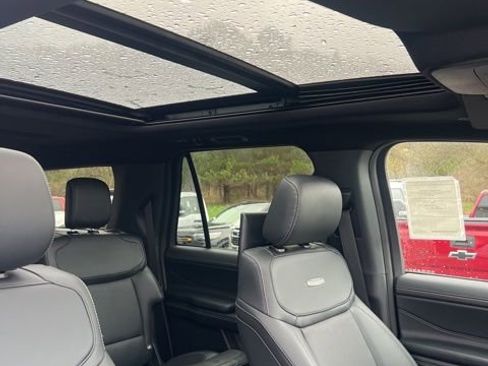 Used 2026 Ford Expedition Max Platinum AWD/4WD image 82
