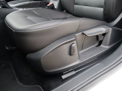 Used 2015 Volkswagen e-Golf SEL Premium FWD image 14