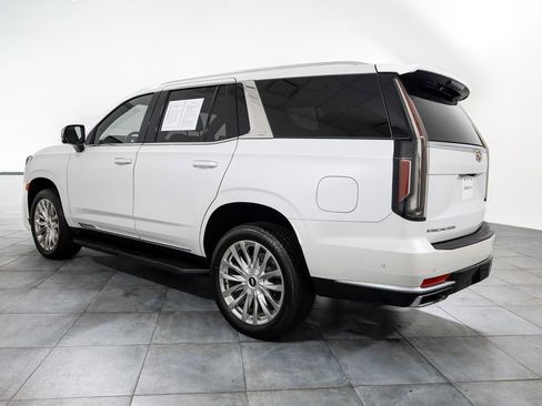 Used 2023 Cadillac Escalade Premium Luxury image 4