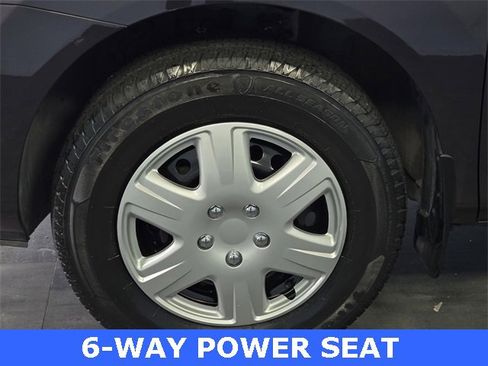 Used 2014 Nissan Rogue S image 5