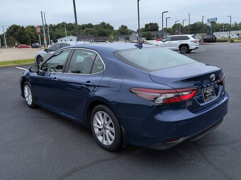 Used 2023 Toyota Camry LE FWD image 5