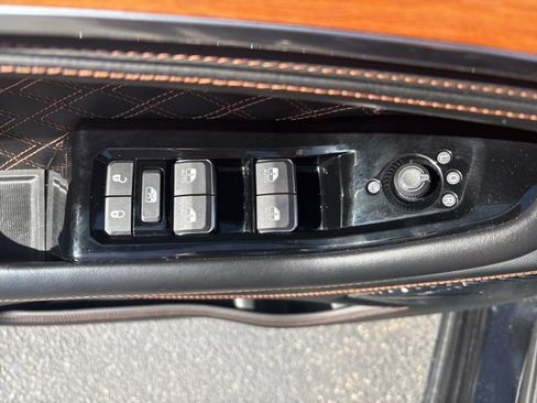 Used 2023 Jeep Grand Cherokee L Summit image 15