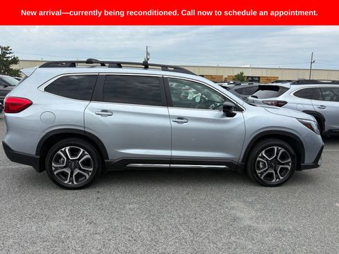Used 2024 Subaru Ascent Limited w/ Technology Package AWD/4WD image 5