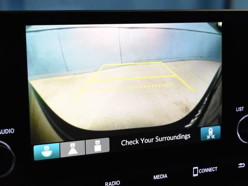 Used 2024 Honda CR-V EX image 11
