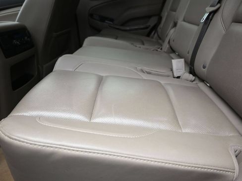 Used 2020 GMC Yukon SLT w/ Open Road Package RWD image 16
