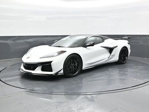 New 2026 Chevrolet Corvette Z06 w/ Z07 Performance Package RWD image 3