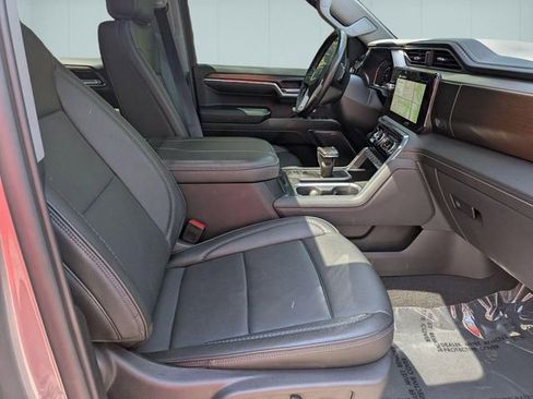 Used 2024 GMC Sierra 1500 Denali w/ Technology Package AWD/4WD image 32