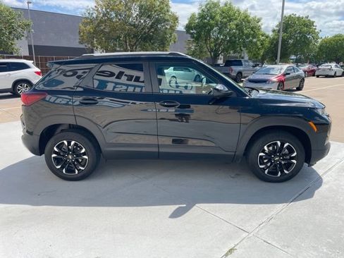 Used 2023 Chevrolet TrailBlazer LT w/ Convenience Package AWD/4WD image 5