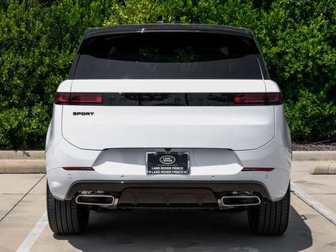 New 2026 Land Rover Range Rover Sport Dynamic SE AWD/4WD image 12