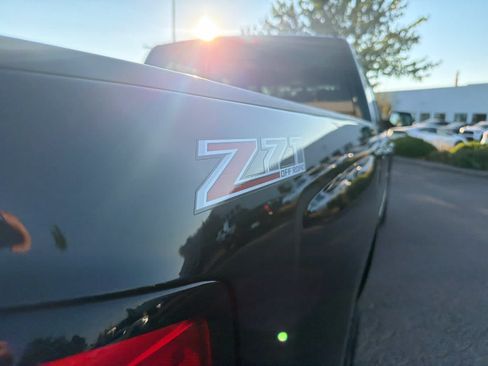 Used 2017 Chevrolet Silverado 1500 LT w/ All Star Edition AWD/4WD image 11