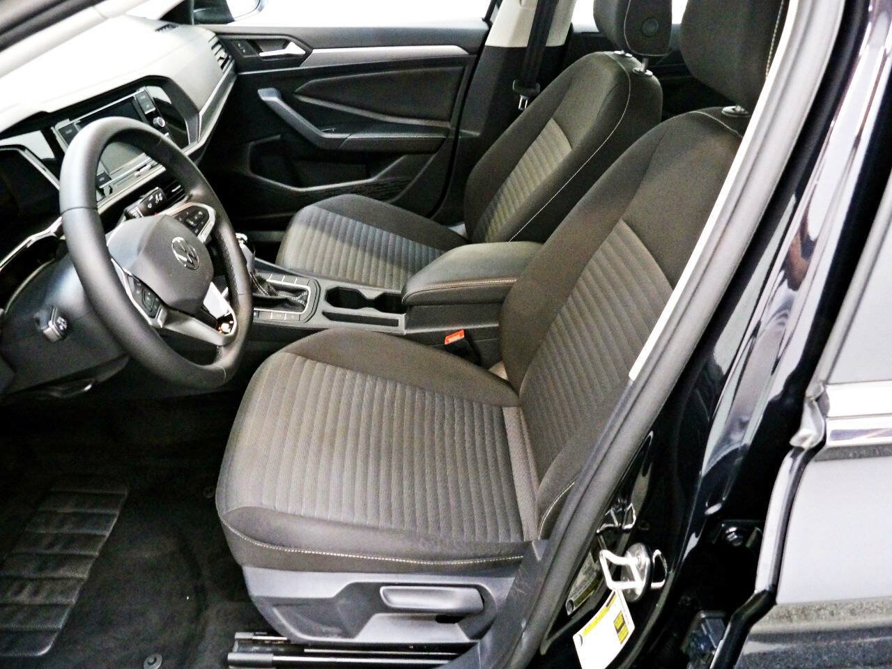 Used 2024 Volkswagen Jetta S FWD image 8