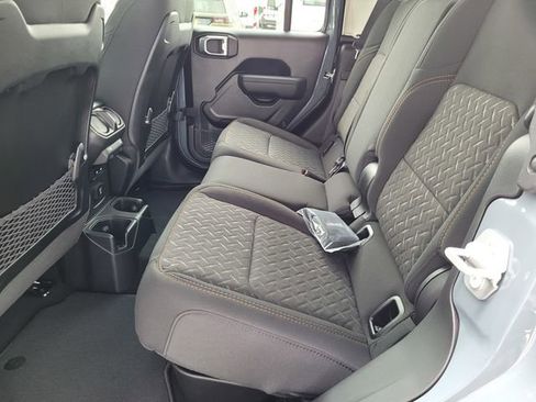 New 2026 Jeep Gladiator Mojave image 6