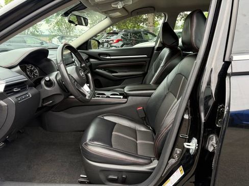 Used 2023 Nissan Altima 2.5 SR FWD image 14