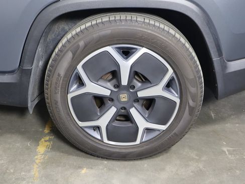 Used 2024 Rivian R1T Adventure AWD/4WD image 37