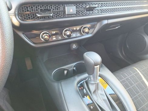 Used 2025 Honda HR-V LX image 22