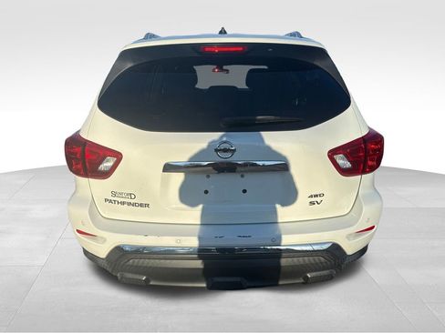 Used 2017 Nissan Pathfinder SV image 5