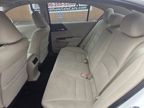 Used 2017 Honda Accord EX image 11