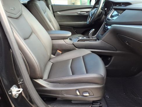 Used 2024 Cadillac XT5 Luxury image 11