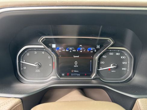 Used 2021 GMC Yukon Denali w/ LPO, Illumination Package AWD/4WD image 10