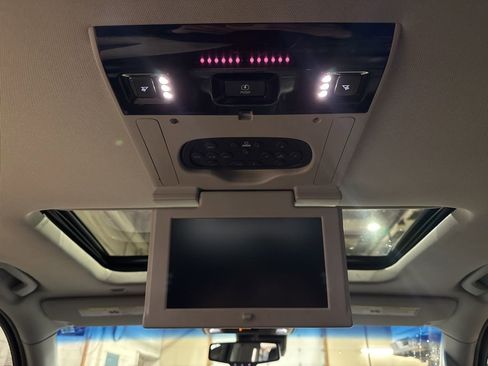 Used 2015 Chevrolet Suburban LTZ AWD/4WD image 41